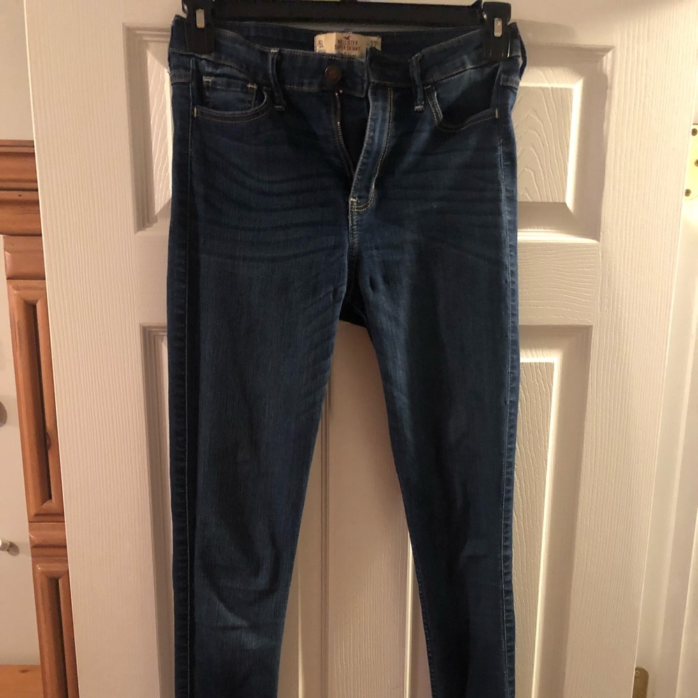 Hollister high rise dark wash skinny jeans